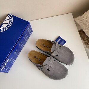 Birkenstock Boston taupe suede mule clogs